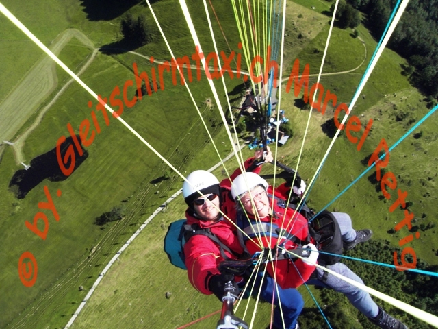 Rigi Tandemflug Passagierflug Gleitschirmtaxi